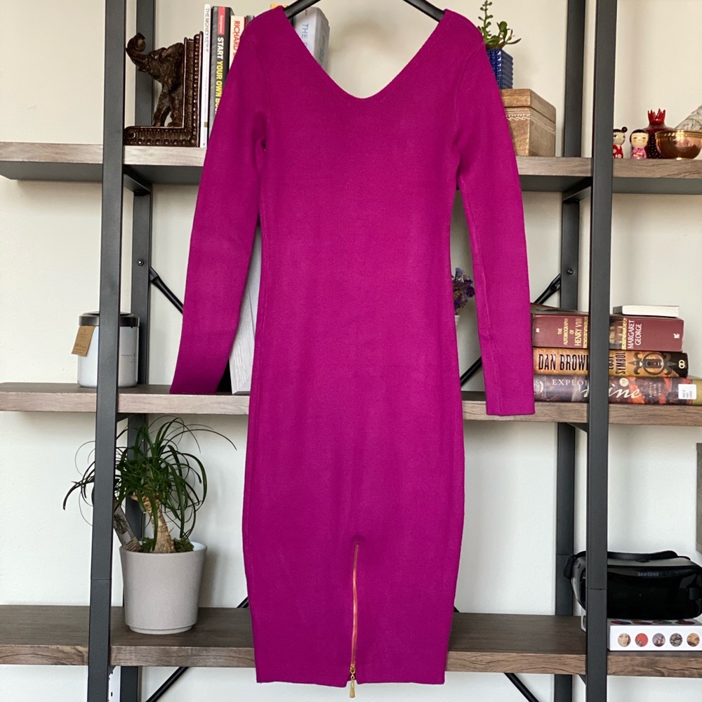 V-neck long-sleeve midi dress
